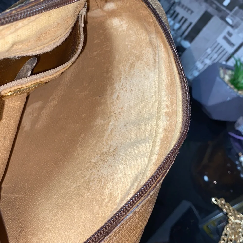 SOLDAuthentic Gucci GG Plus Bag - Picture 14 of 16